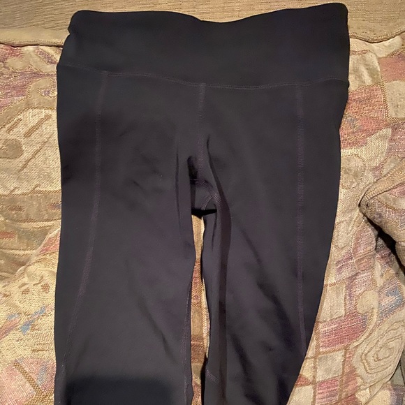 GapFit Compression Crop Leggings - Picture 3 of 3